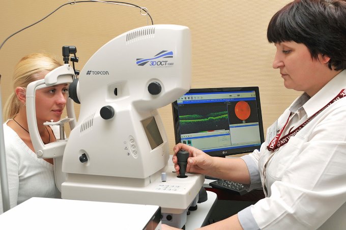 Дистрофия сетчатки глаза: течение заболевания и его лечение