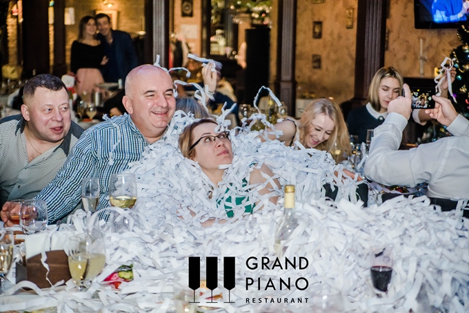 Новогодний корпоратив в ресторане Grand Piano
